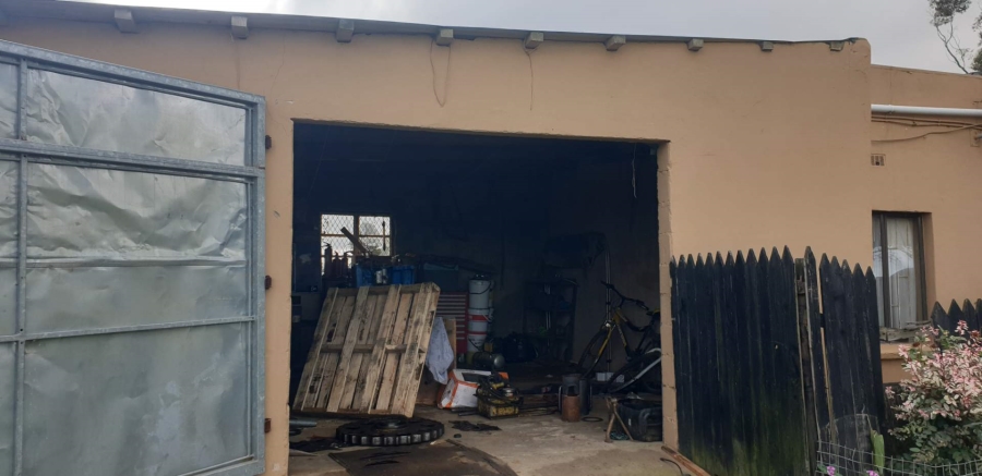 8 Bedroom Property for Sale in Uitenhage Rural Eastern Cape